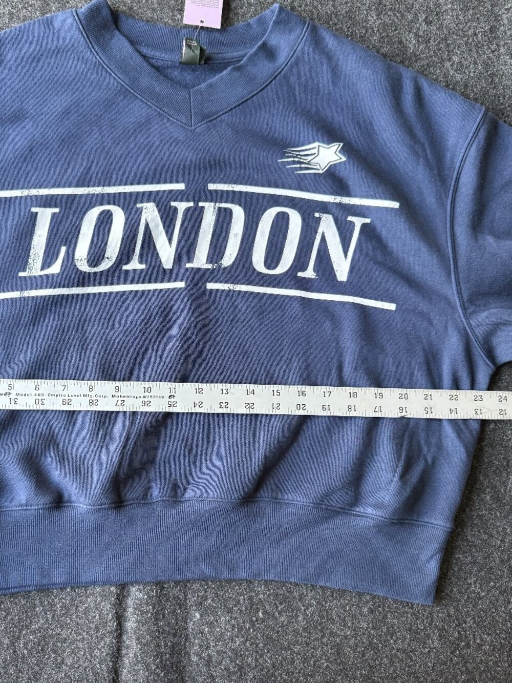 Wild Fable London Oversized V Neck Sweatshirt Medium NWT - Picture 6 of 7